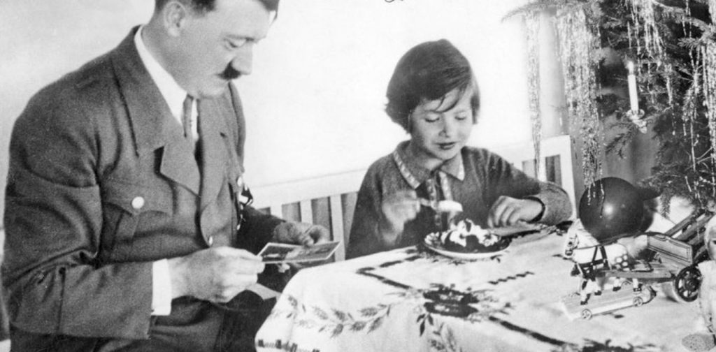 hitler aan het eten