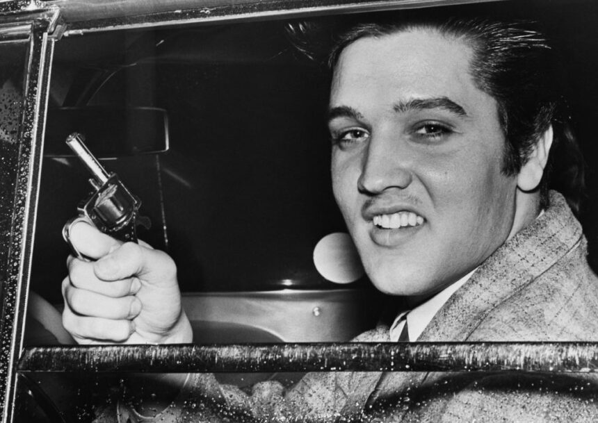 elvis presley met revolver