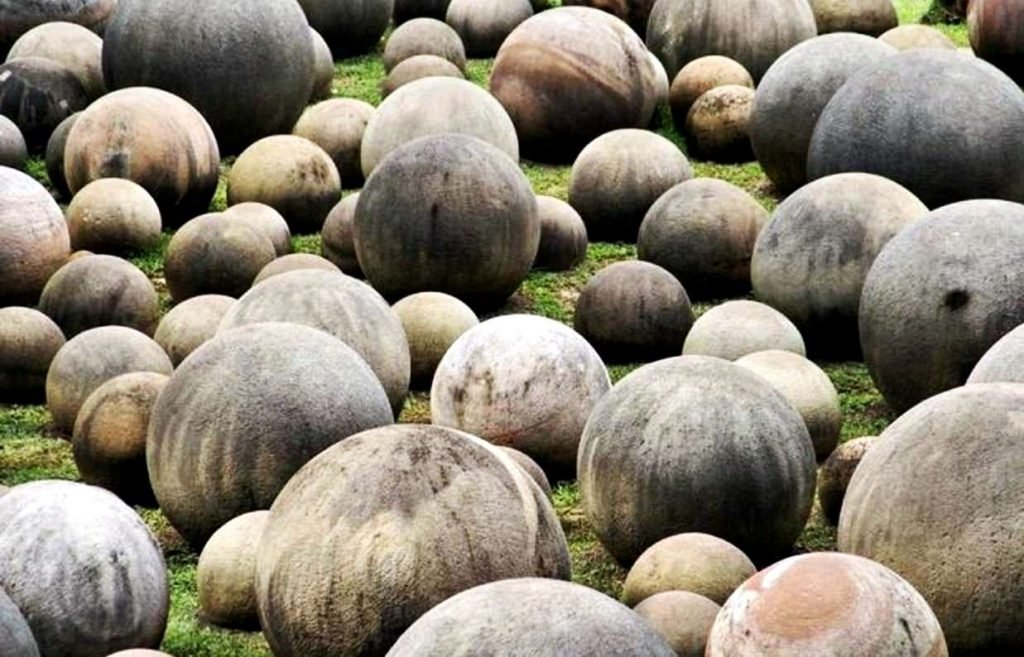 stenen bollen van costa rica