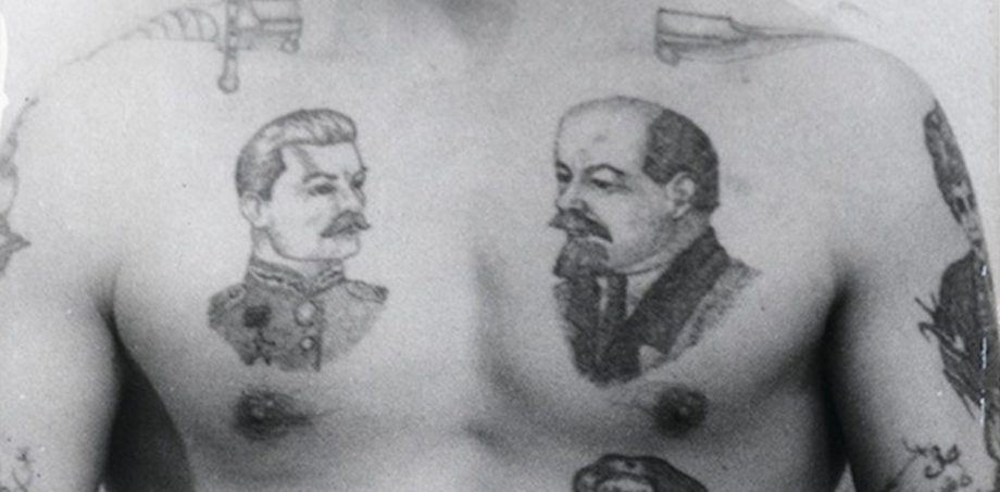 tattoos van gevangengen met stalin en lenin